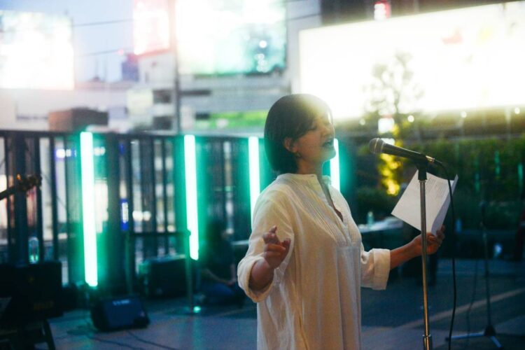 言葉を使うパフォーマー・詩人を募集中｜地球B“オープンマイク” ではあなたの表現を求めています